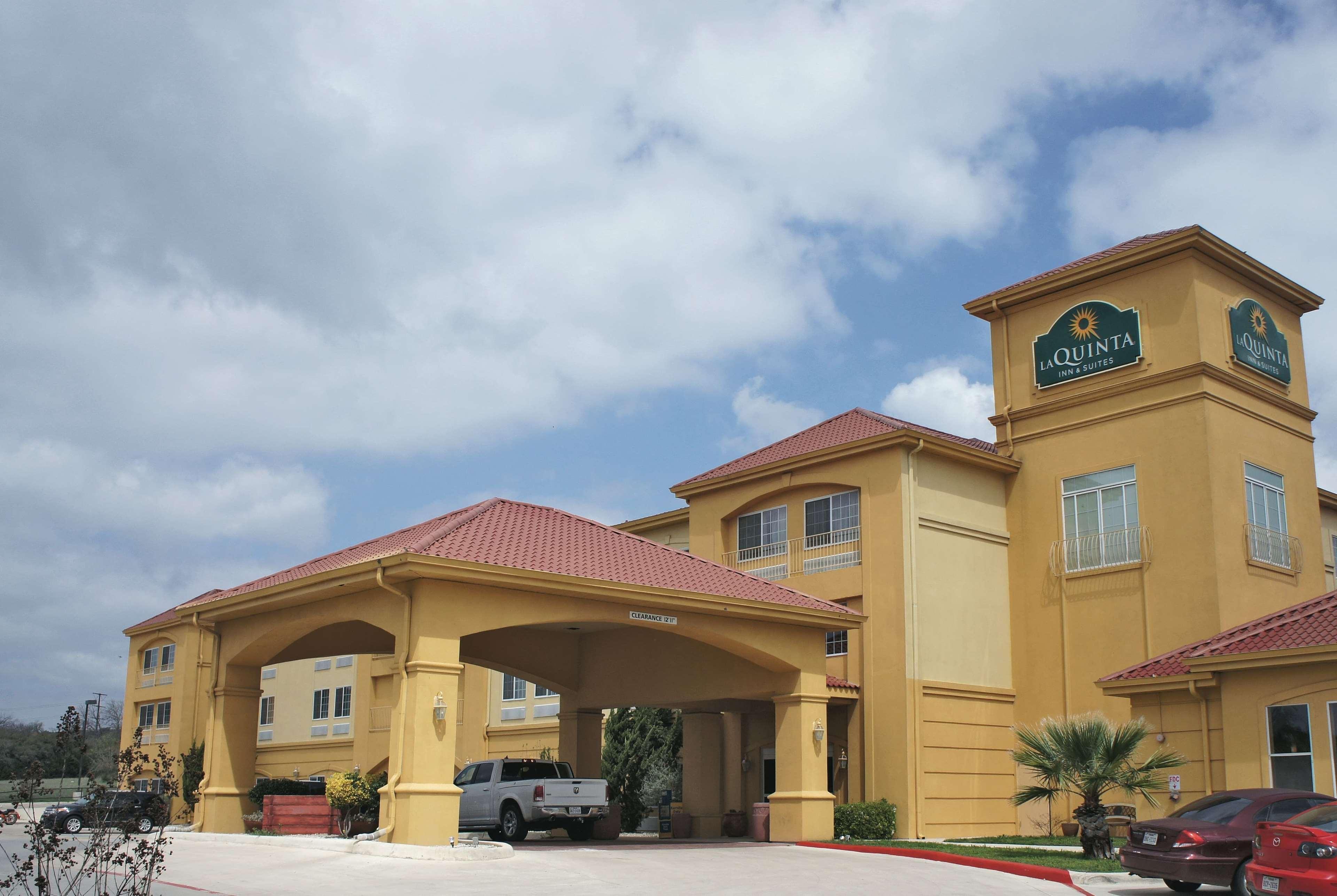 La Quinta By Wyndham Кървил Екстериор снимка