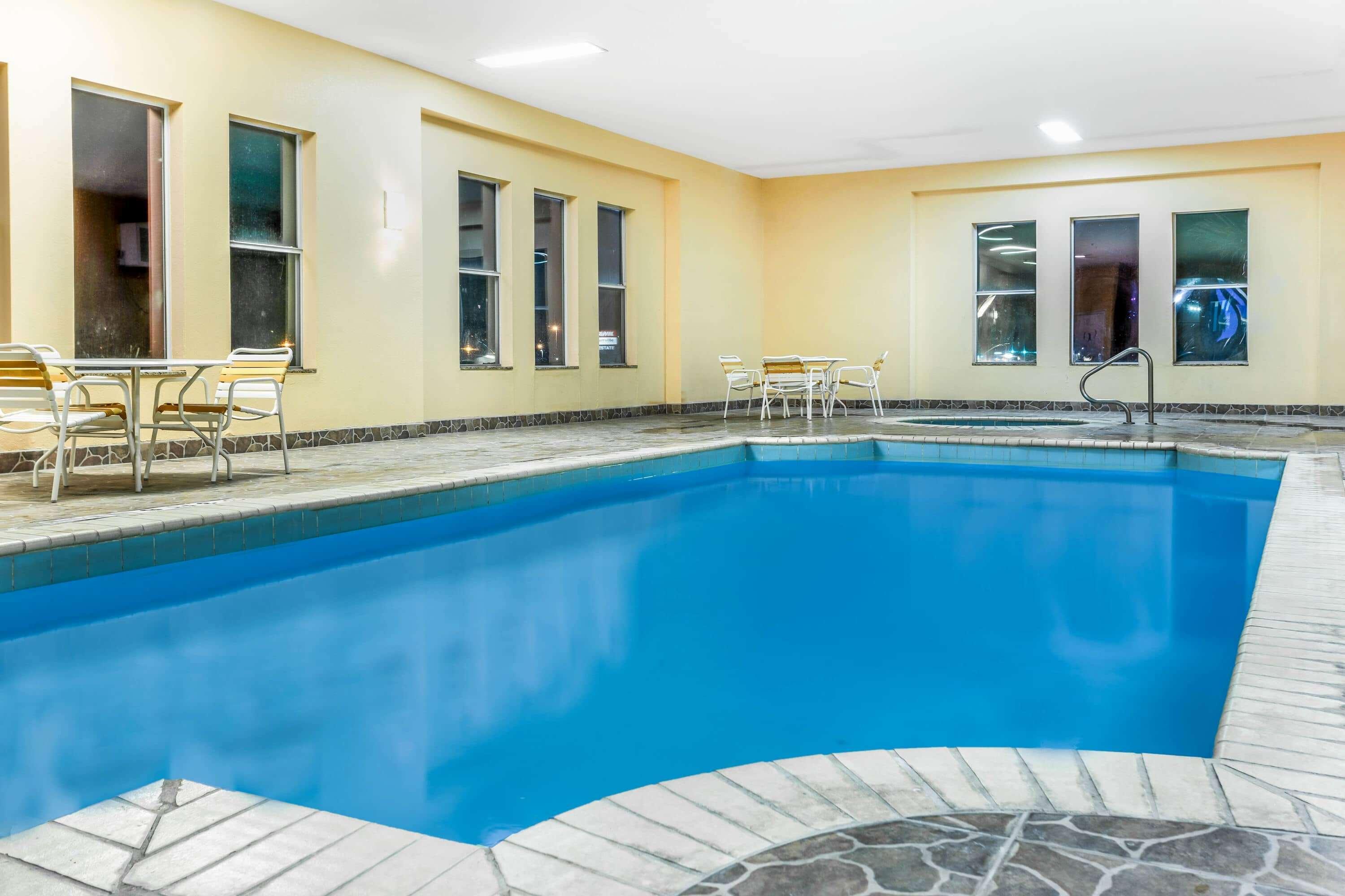 La Quinta By Wyndham Кървил Екстериор снимка